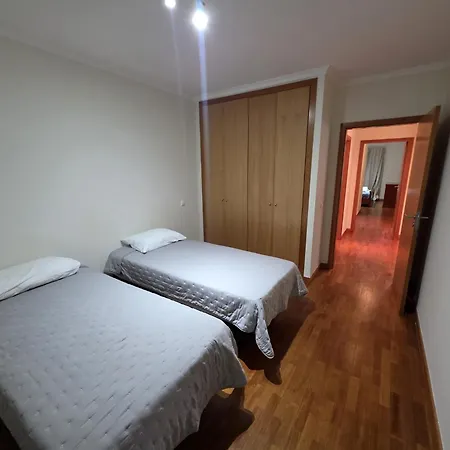 Sea View Apartment *